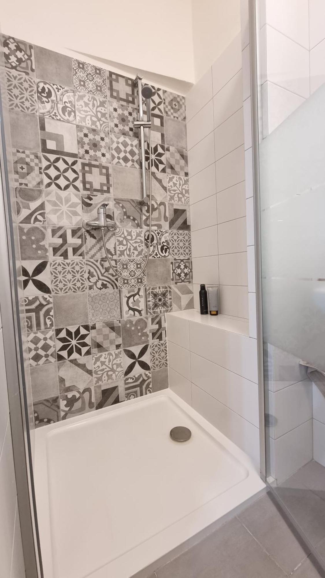 Finnem Rentals Tyrsova Praga Exterior foto